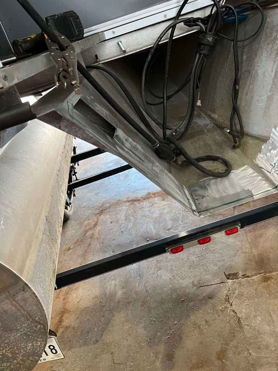 Custom aluminum dry box compartment fabricated and welded in place by JG's Custom Fabrication & Welding Services